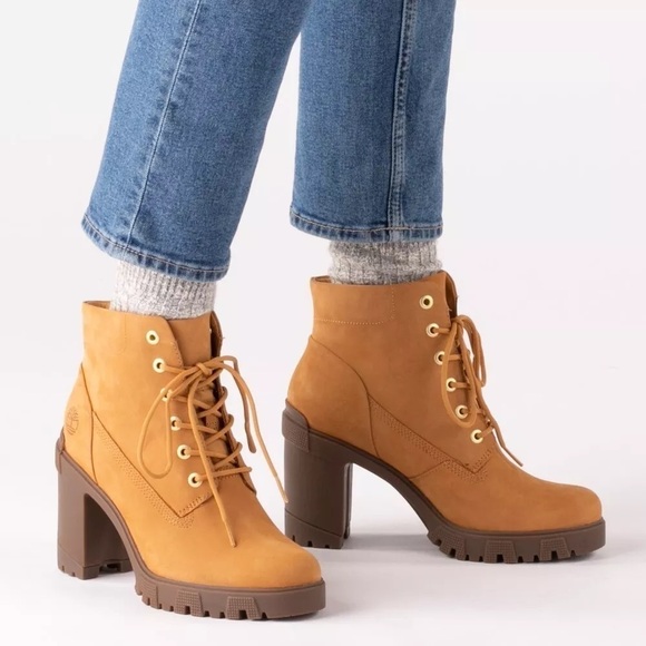 Timberland Lana 6 IN Wheat Ankle Short Boots Bootie Shoes Heels Pump women 9 - Picture 1 of 11